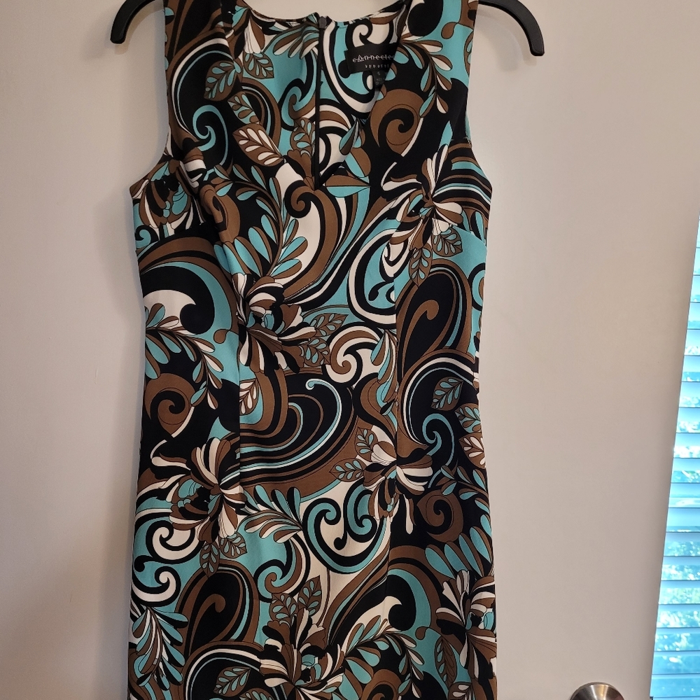Dress - Picture 2 of 2